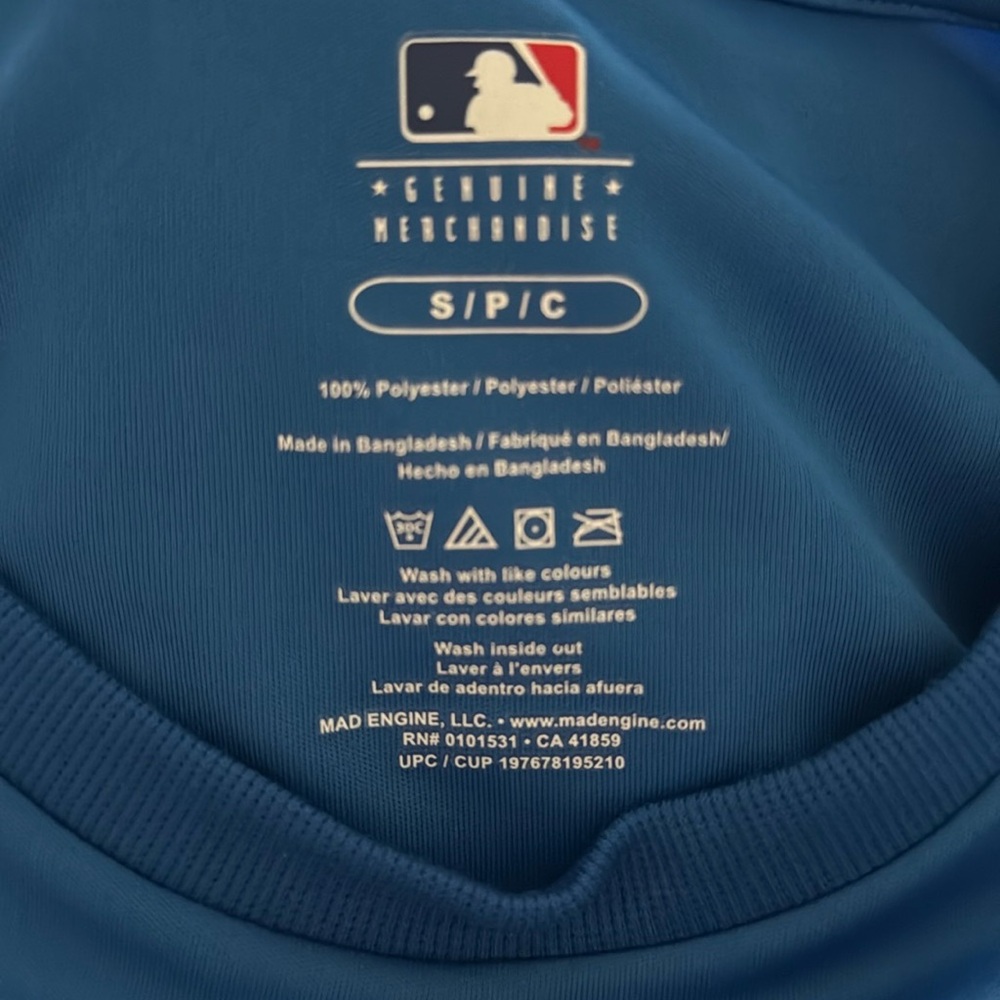 🇨🇦Combo🇨🇦Toronto Blue Jay T-shirt and Socks “Stand Strong for the North” NWT - Picture 9 of 10